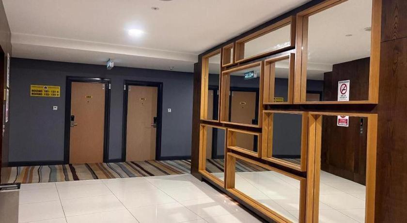 D Arc Hotel Kota Kinabalu Exterior foto