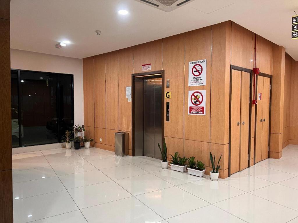 D Arc Hotel Kota Kinabalu Exterior foto